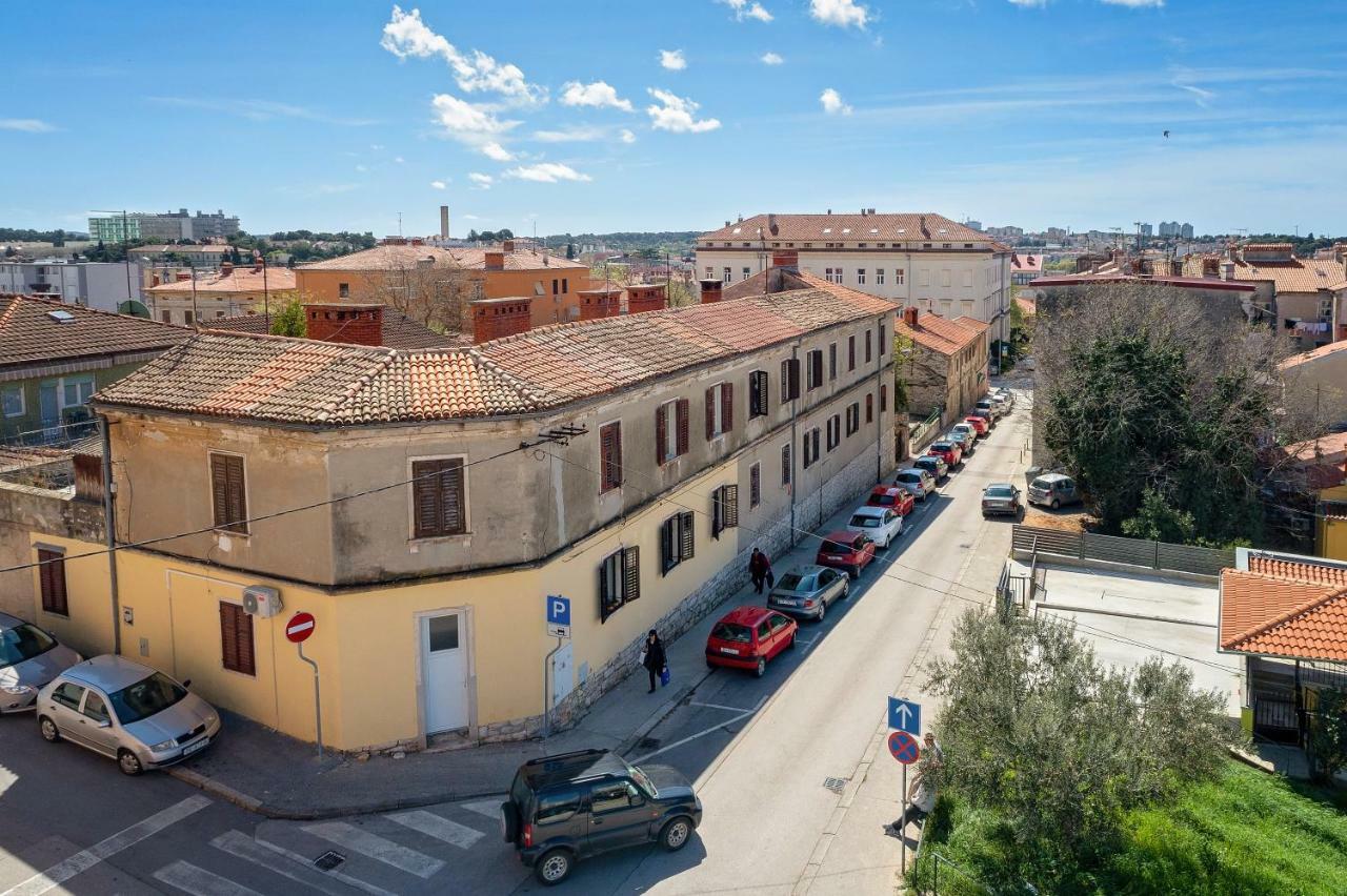 Apartment Arena Pula Buitenkant foto