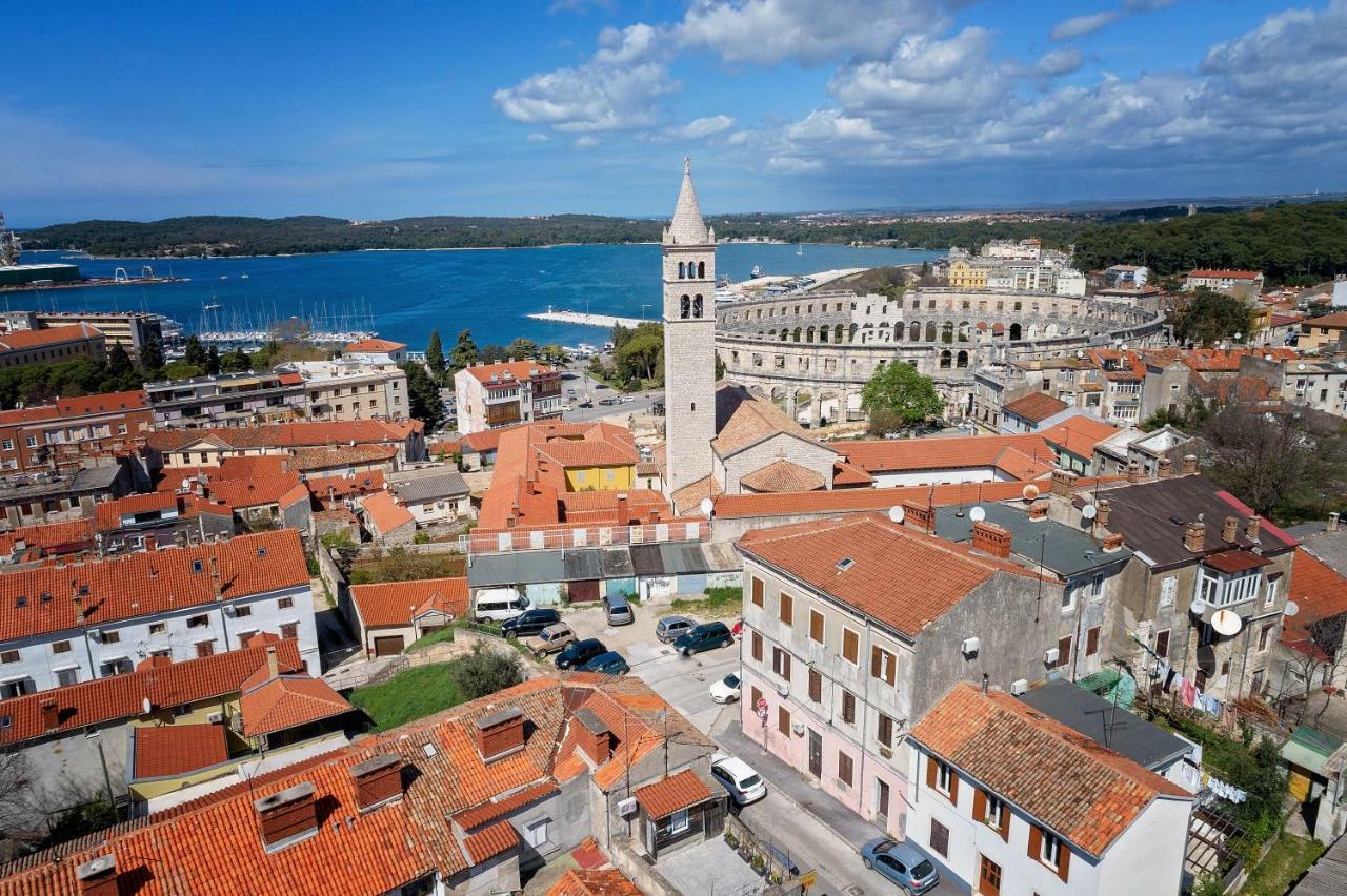 Apartment Arena Pula Buitenkant foto